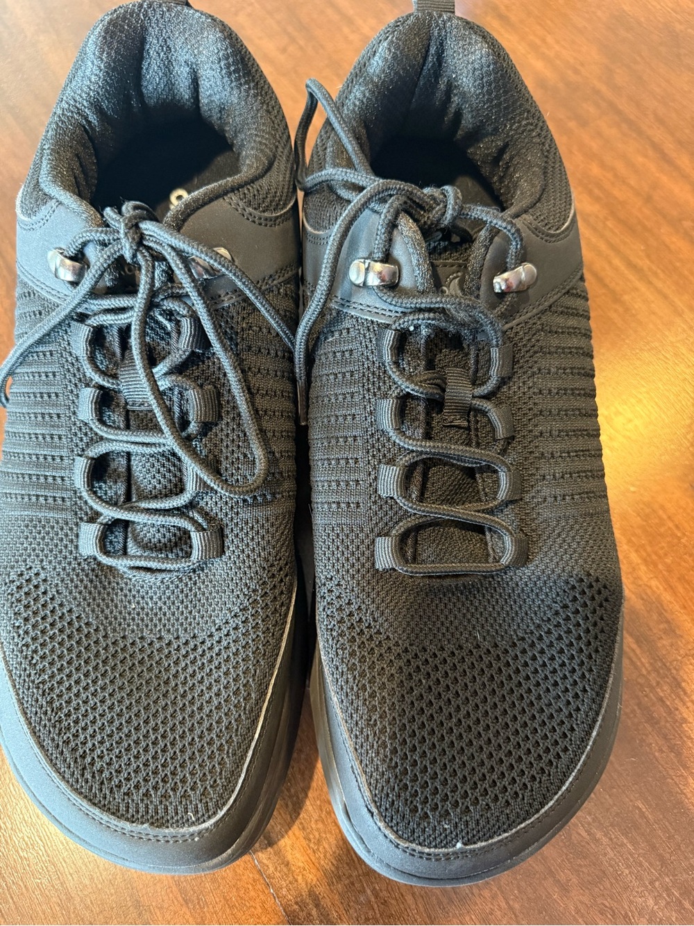 Men's Black Athletic Knit Lace-Up Sneakers